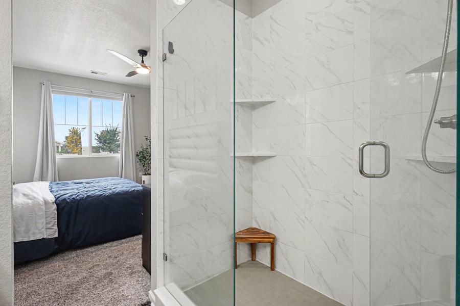 Primary 3/4 bath, walk-in shower