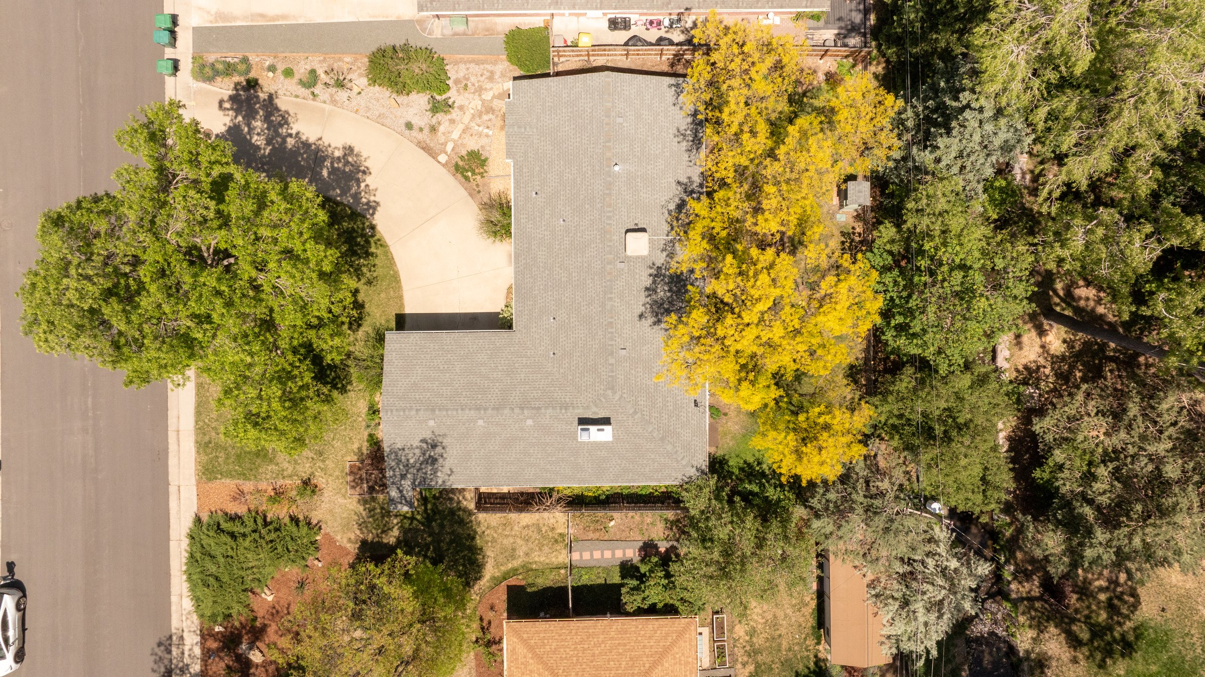 Applewood neighborhood and foothill context near 3110 Ward Ct